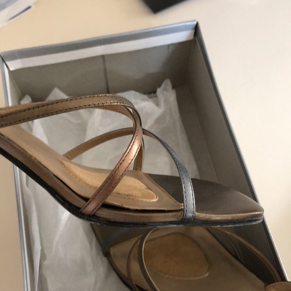 Heels - Picture 5 of 5